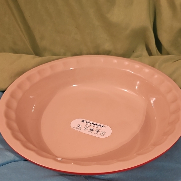 Le Creuset Red Pie Dish